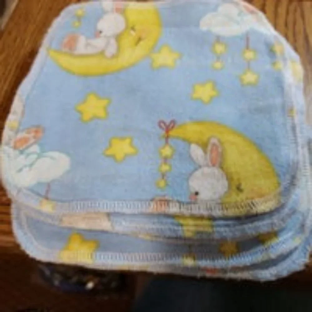 12 white car blue bunny wipes